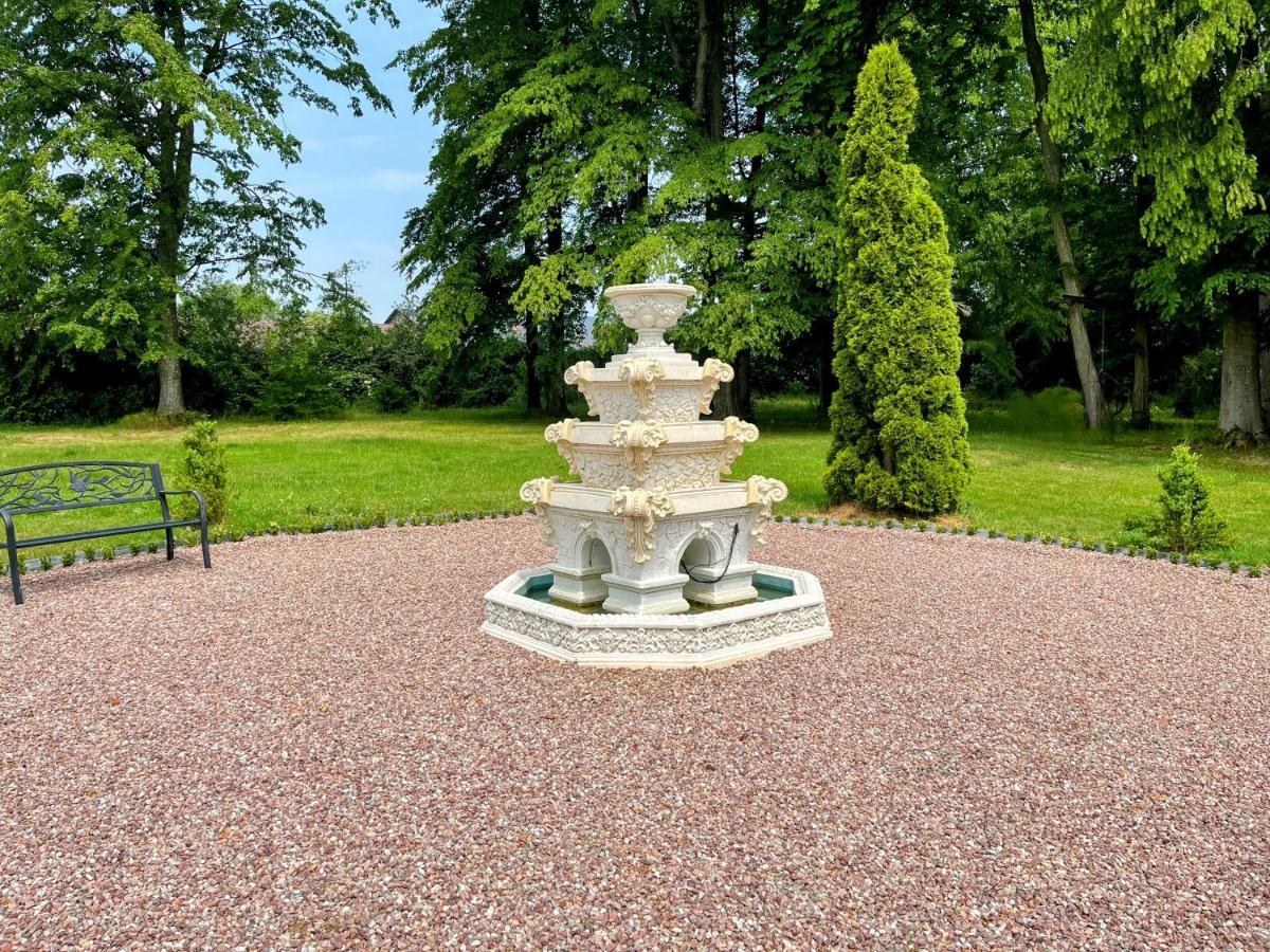 Chateau De Moliens Εξωτερικό φωτογραφία